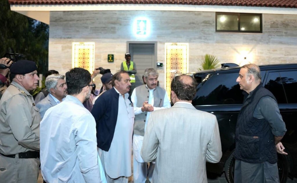 AleemKhanMureeExpressWay